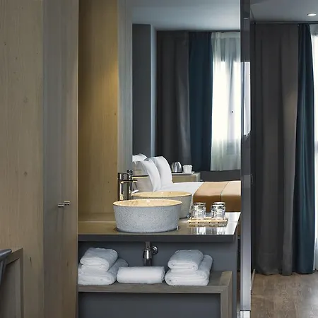 Yurbban Trafalgar 3*