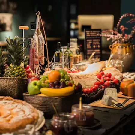 Hotel Yurbban Trafalgar