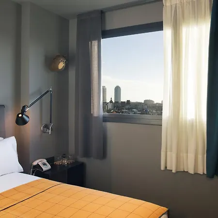 Hotel Yurbban Trafalgar 3*