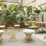 Uma House By Yurbban Trafalgar 3*