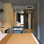 Uma House By Yurbban Trafalgar Hotel
