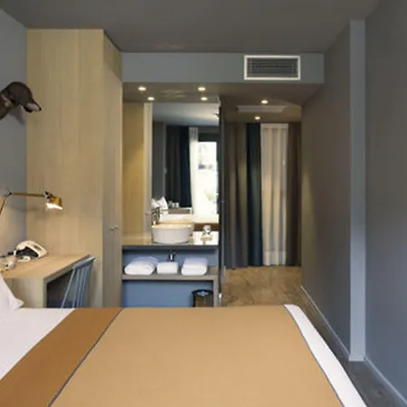 Uma House By Yurbban Trafalgar فندق 3*
